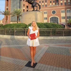 Meet your Posher, Casey